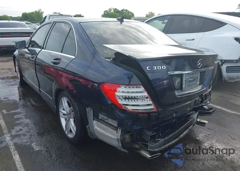 2014 Mercedes-Benz C 300 Luxury 4Matic/Sport 4Matic z USA, uszkodzony, nr VIN WDDGF8AB8EA963828